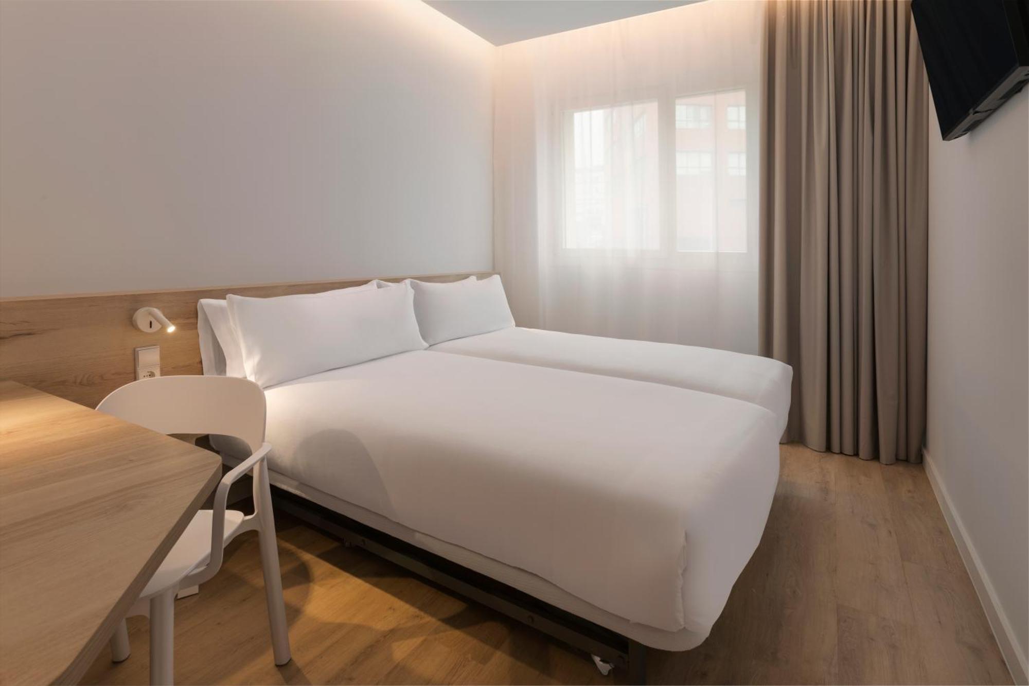 B&B Hotel Madrid Carabanchel エクステリア 写真
